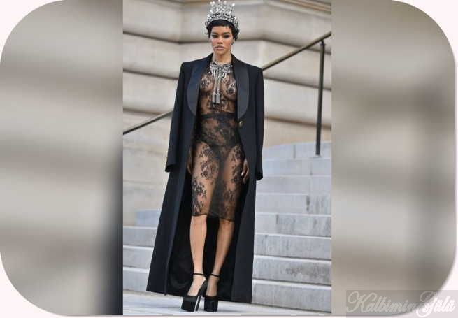 Paris Moda Haftası: Teyana Taylor şeffaf bir kıyafetle. : Son Dakika Magazin Haberleri.