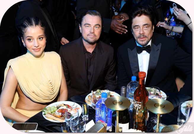 Ünlülerin Seçim Ödülleri’de: akşam yemeği alay konusu oldu. : Son Dakika Magazin Haberleri.