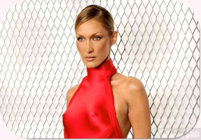 Tek tıkla pişman olmazsınız: Bella Hadid’in dekolteli elbisesini mutlaka görmelisiniz. : Son Dakika Magazin Haberleri.