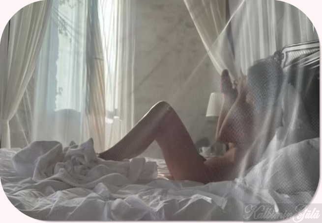 Vay canına, Emily Ratajkowski’den gelen bu tatil pozları gerçekten çok ateşli!..