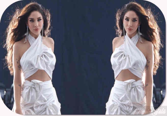 Ece Gürsel'den en popüler moda giyim ve aksesuar Elbisesi .