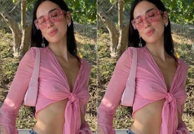 Dua Lipa yazın tadını doyasıya çıkarmaya calisiyor