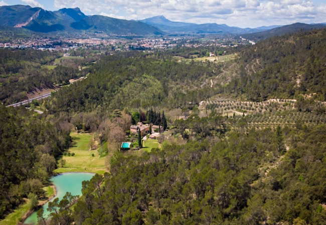 Kesinlikle büyüleyici: Clooney ailesi, Fransa'nın güneyindeki bu pitoresk bölgede yeni bir ev buldu.