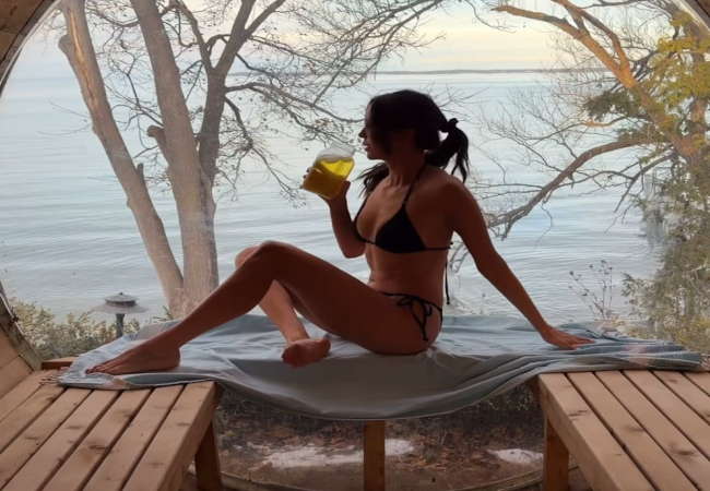 Sauna, detoks içeceği ve doğa manzarası: Nina, Noel ile Yılbaşı arasındaki günlerini böyle geçiriyor.