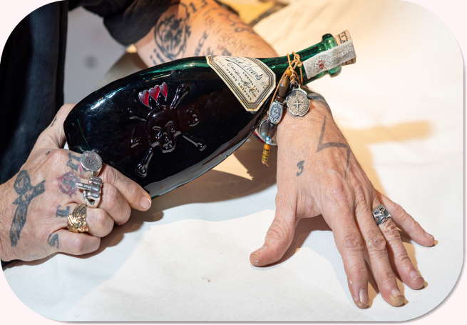 Johnny Depp’in “Three Hearts Rum”u.