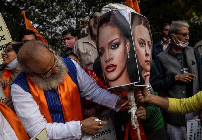 Magazin Haber| Ünlü Sarkıcı Rihanna Hindistan la alay etti