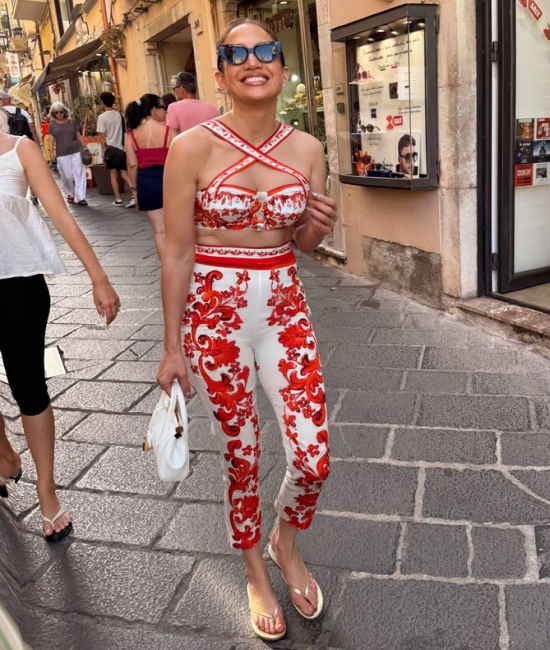 Pop divası Jennifer Lopez, yalnızca Jenny from the Block ile tanınmıyor.